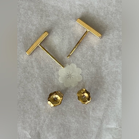 Zoe Chicco 14k yellow gold and single diamond bar studs earrings pair - Picture 12 of 16